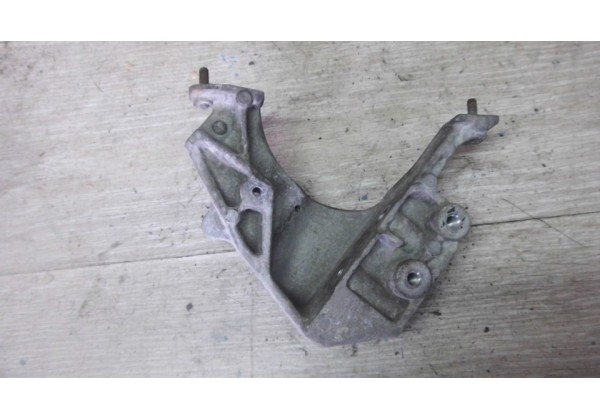 Кронштейн кріплення двигуна Peugeot/Citroen 2.0HDI, 9635969880